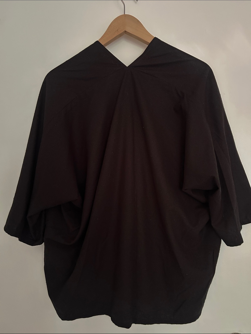 Miranda Bennett Black Raw Silk V-Neck Women's Top - Picture 5 of 5